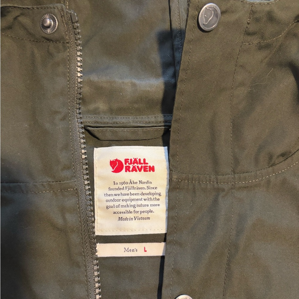 Fjallraven Greenland Jacket for Men. Color- Dark Forest. Like new. - Picture 2 of 5